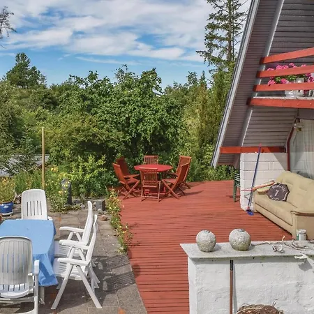 Semesterbostad Two Bedroom Holiday In